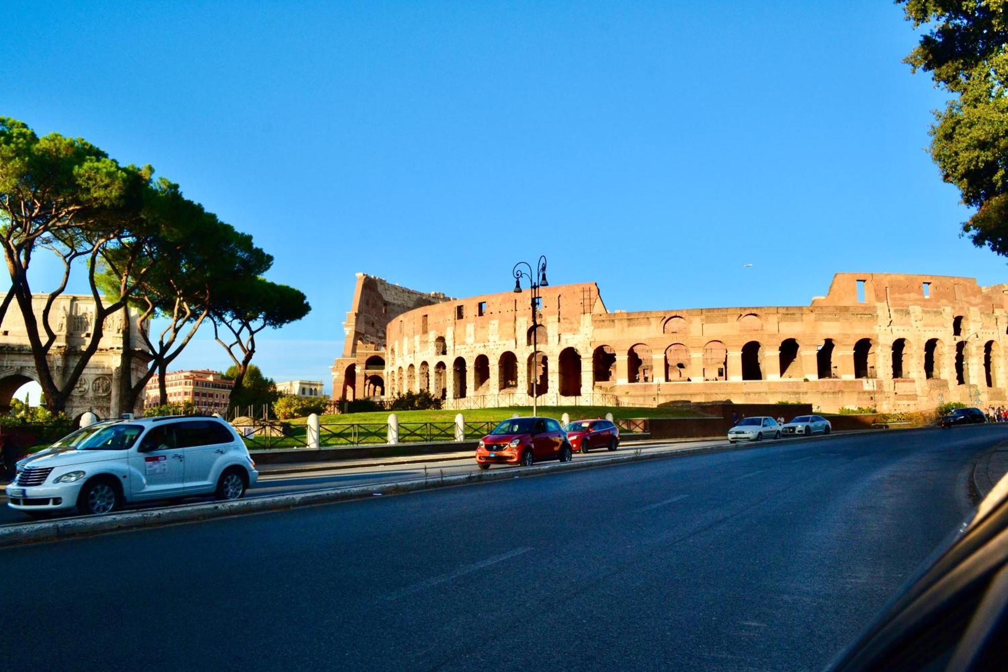 Апартаменти Roma Colosseo Екстер'єр фото