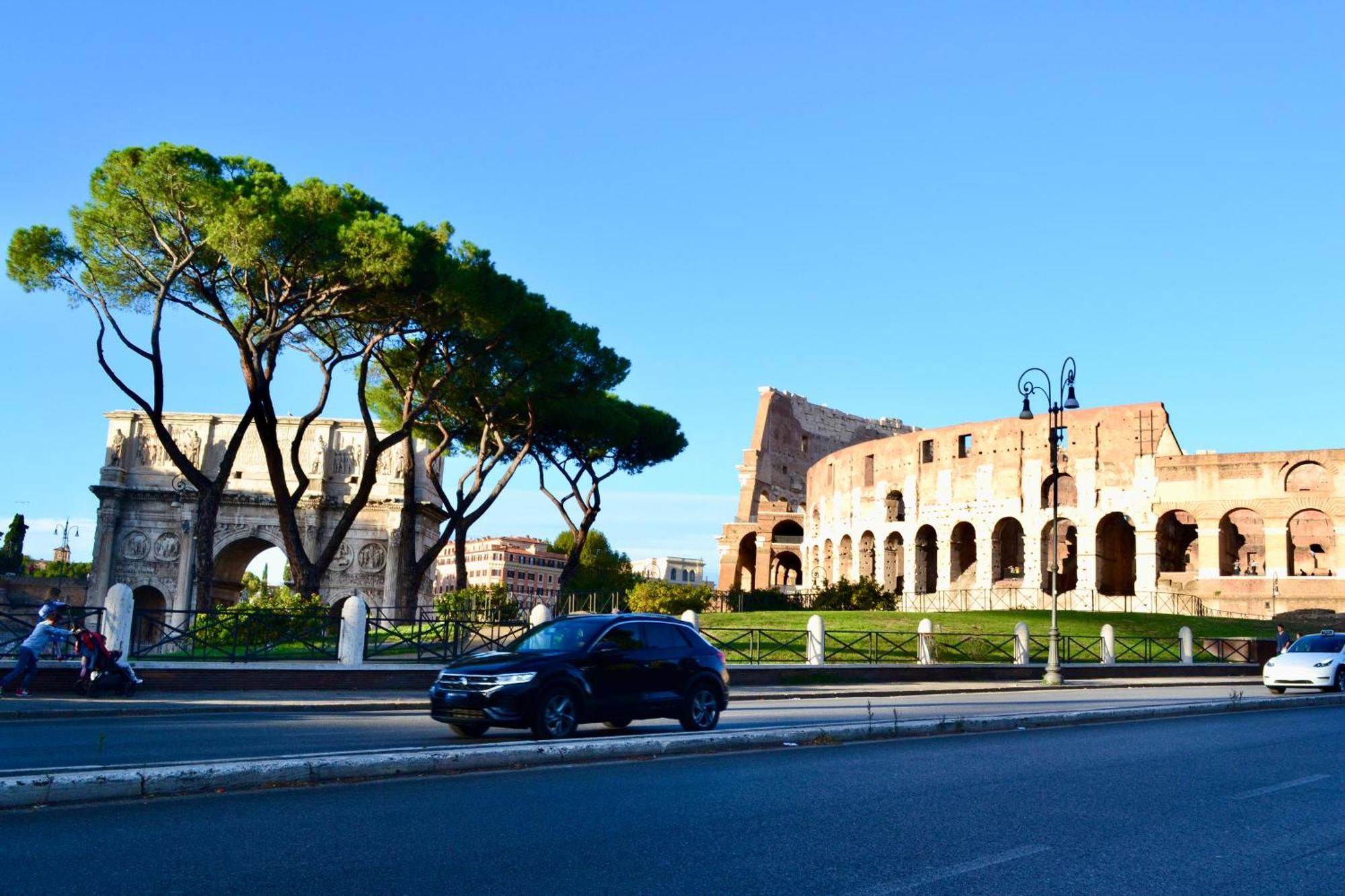 Апартаменти Roma Colosseo Екстер'єр фото